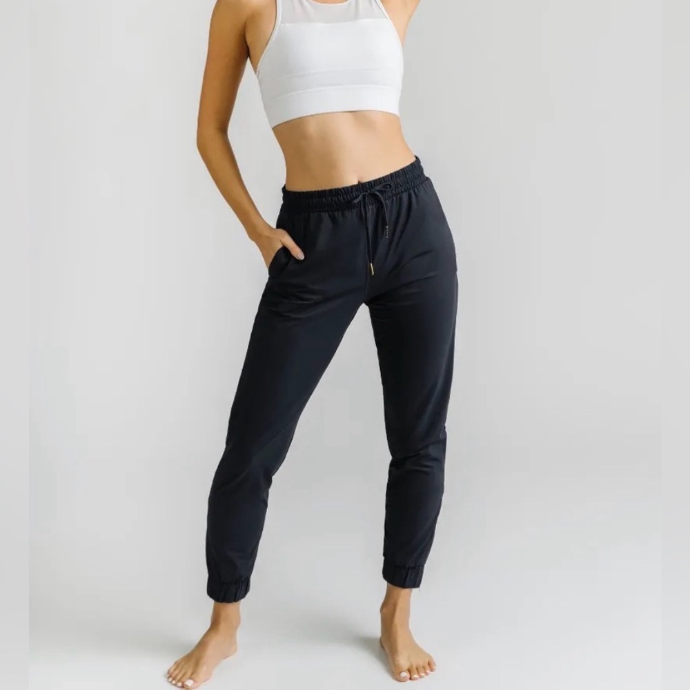 Zyia black everywhere zipper joggers